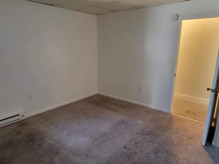 Front 611 N — Photo 8