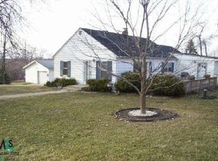 200 N Lake Angelus Rd, Auburn Hills, MI 48326