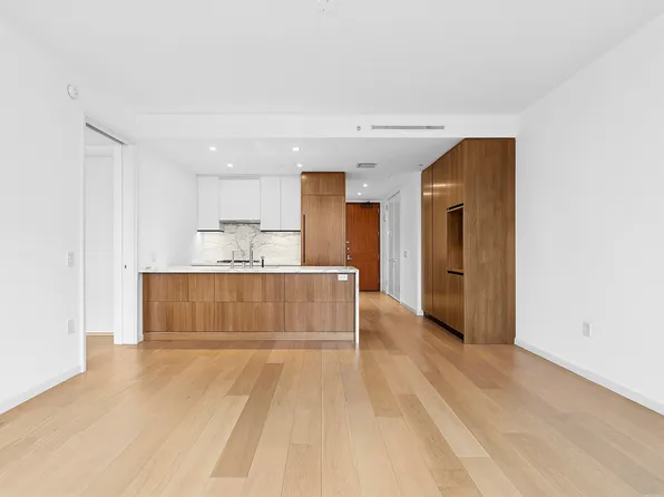 1 West End Avenue image 3 of 10