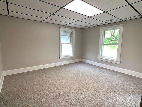 5th image of 17 W Main St #17