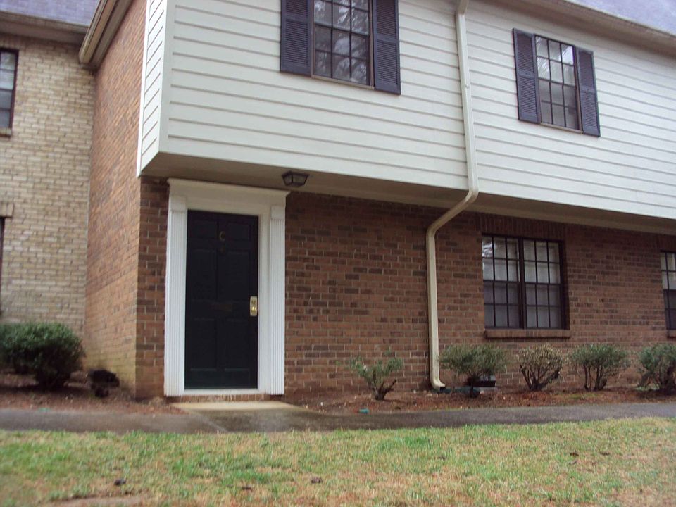 1st image of 360 Winding River Dr