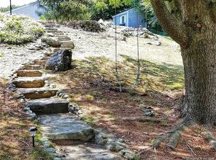 42 Shawandassee Rd, Waterford, CT 06385