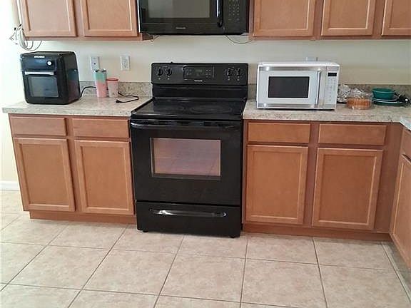 2nd image of 1823 SW 16th TER