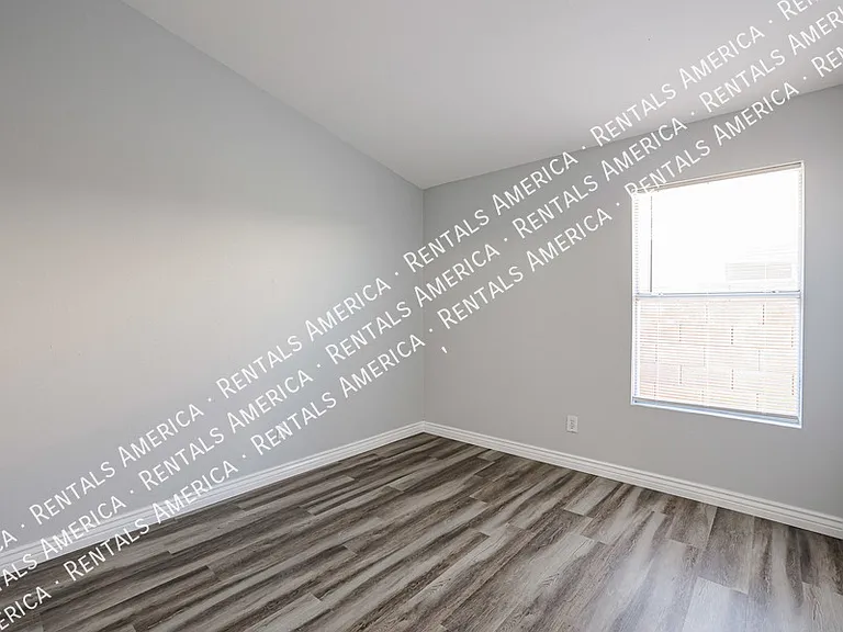 3930 E Harvard Ave — Photo 23