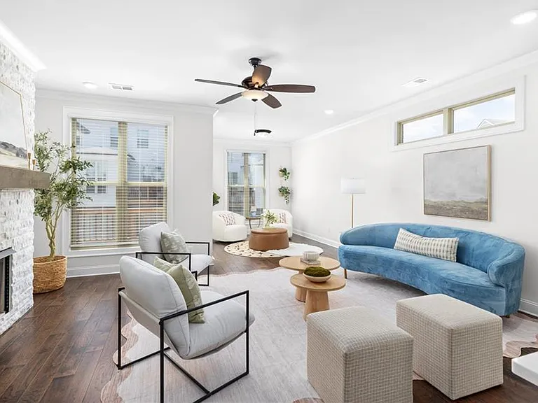 301 Marlowe Aly — Photo 1
