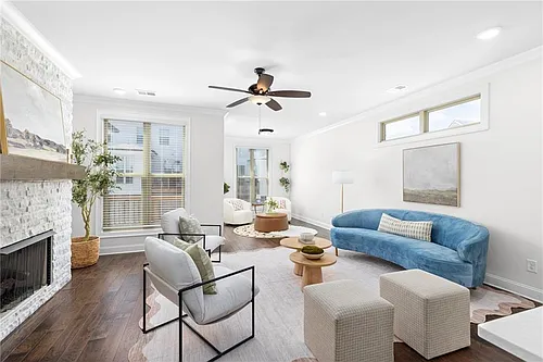 301 Marlowe Aly Photo 1