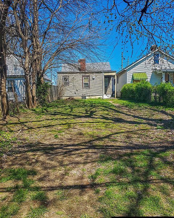 2nd image of 2102 Garland Ave