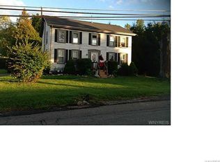 6227 Versailles Rd, Lake View, NY 14085