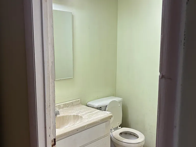 1295 Schaub Dr #A — Photo 14