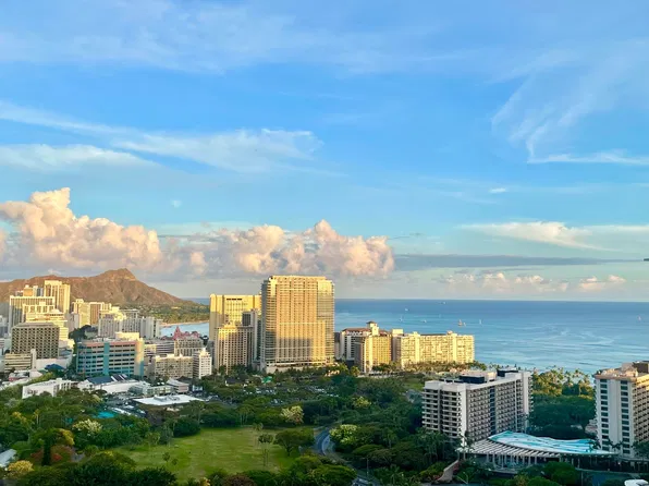 1910 Ala Moana Blvd, Honolulu, HI