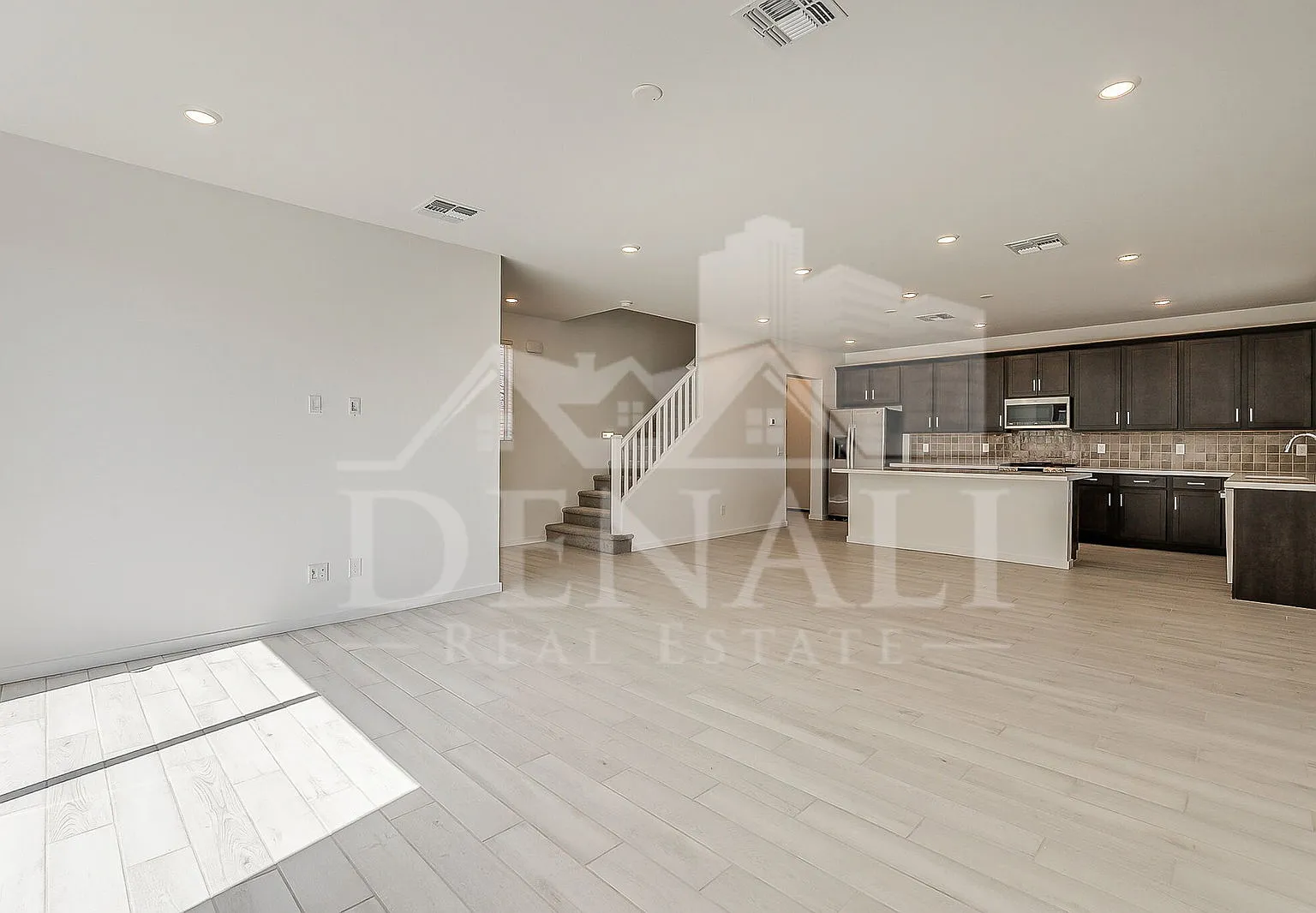 3 bed, 2.5 bath, 1964 sqft, $2,895 — Photo 4