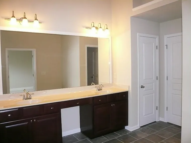 780 Duberry St — Photo 13