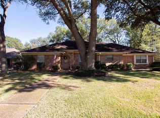 5900 Stoneleigh Dr, Tyler, TX 75703