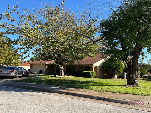 2nd image of 308 Brookwood Dr