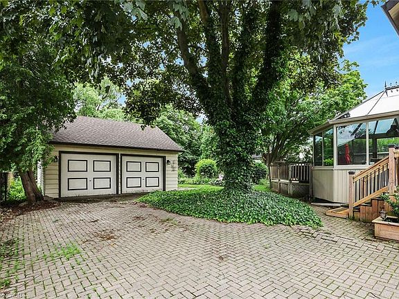 2nd image of 10 Maple Ave