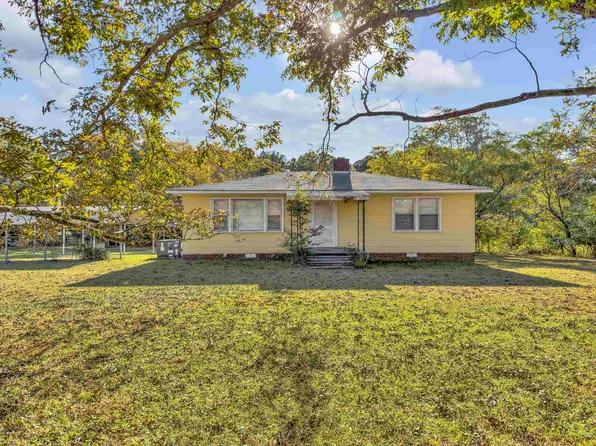 2467 Battleground Rd, Cowpens, SC 29330