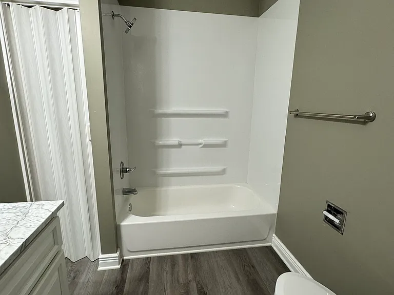 934 E Washington St — Photo 10