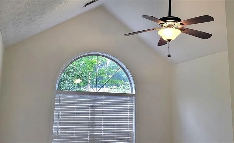 2280 Chelmsford Ct — Photo 19