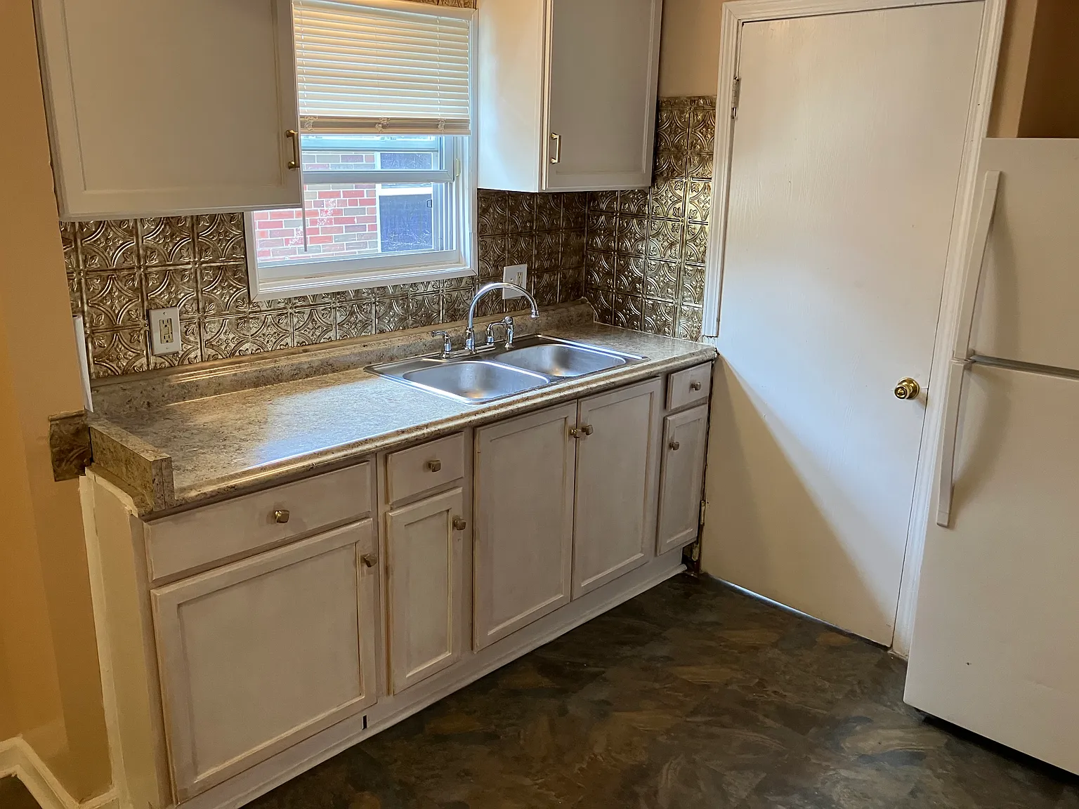2 bed, 800 sqft, $1,350 — Photo 3