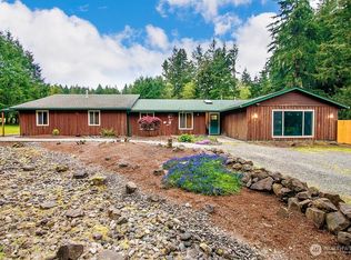 197 Stankey Rd, Castle Rock, WA 98611