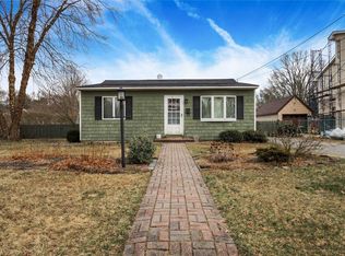 1 Sachs St, Bay Shore, NY 11706