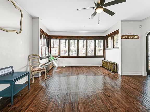 5th image of 10829 S Maplewood Ave