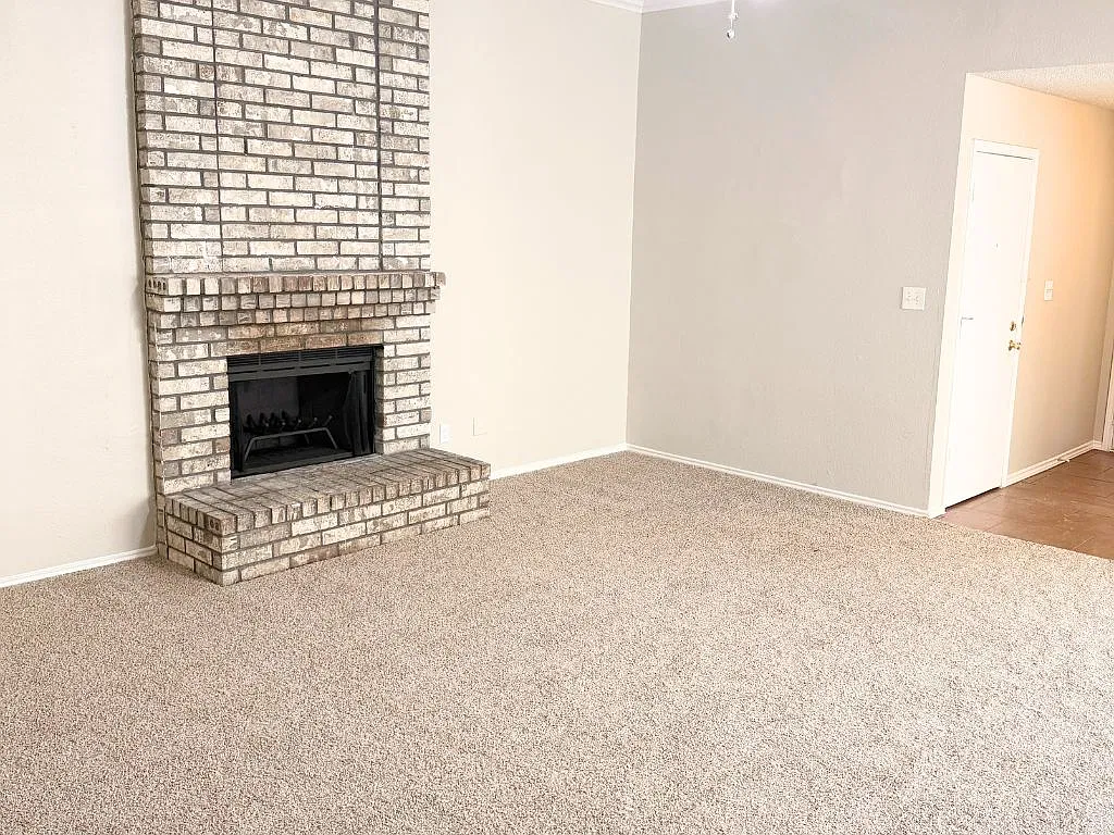 1221 Brooklawn Dr. Arlington, Tx 76018 — Photo 3