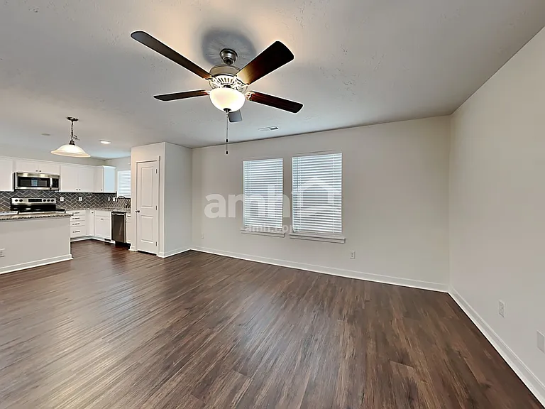 4537 N Alester Ave — Photo 7