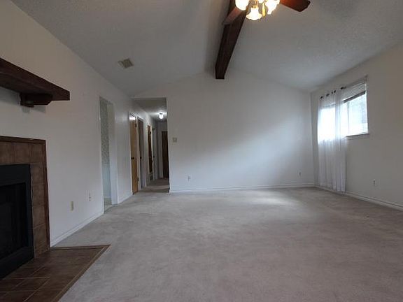 4th image of 114 Bridle Dr