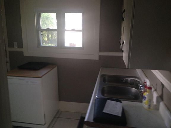 3rd image of 4539 Mercier St