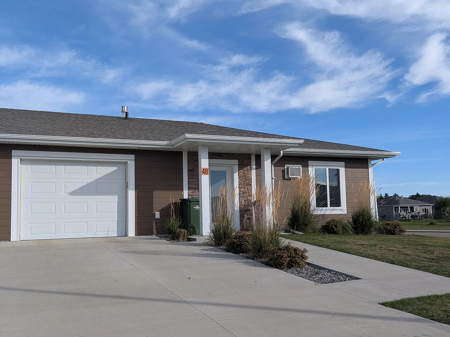 Tangerine Rental — Photo 2