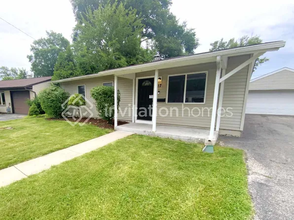 17 Concord Ave, Romeoville, IL 60446