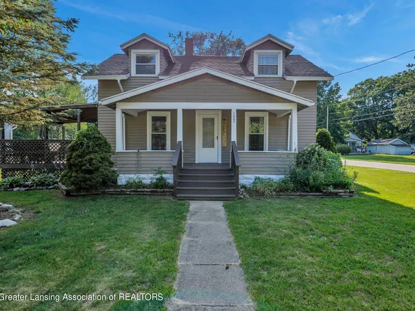 1002 Montgomery St, Eaton Rapids, MI 48827