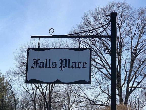 4th image of 2423 Falls Place Ct