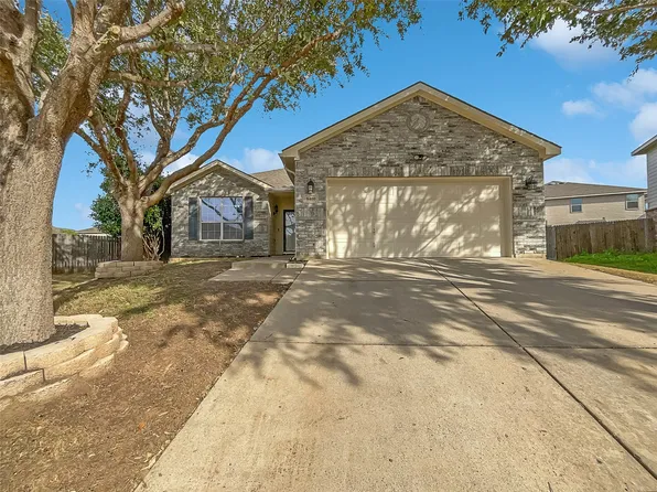 8400 Star Thistle Dr, Fort Worth, TX 76179