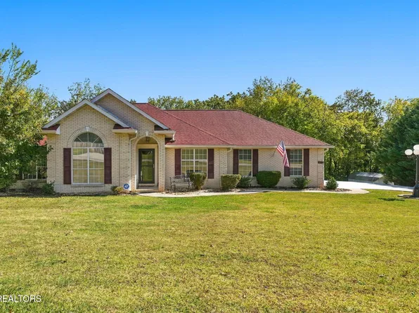 112 Amanda Dr, Maryville, TN 37801