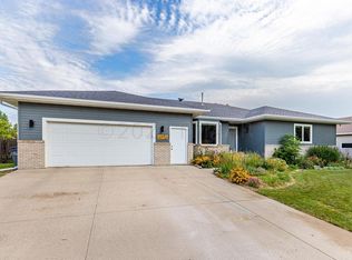 4013 S Rivershore Dr, Moorhead, MN 56560