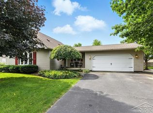 10115 Lakewood Dr, Saginaw, MI