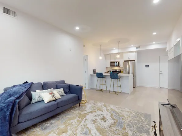 1019 17th Pl NE #301, Washington, DC 20002