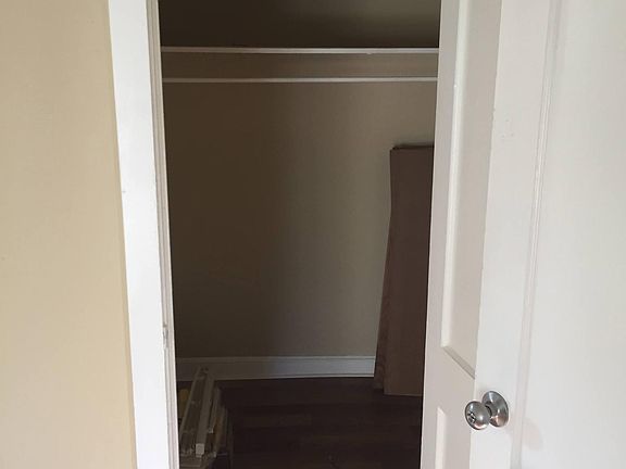 4th image of 703R Garden St