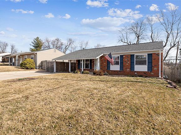 2nd image of 2966 Foxwood Dr