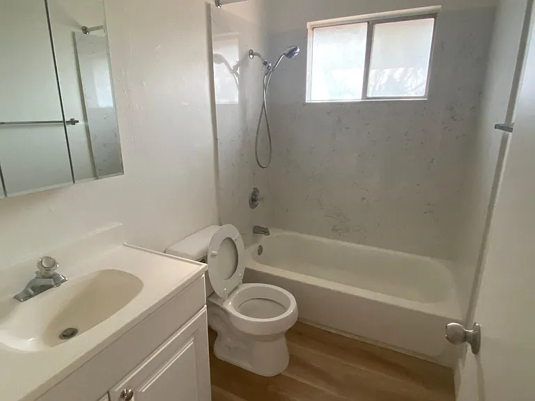 1127 Wayland Ave — Photo 7