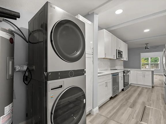 3rd image of 808 Herman Ave
