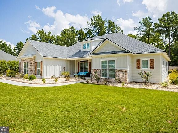 3rd image of 3754 Knights Mill Dr