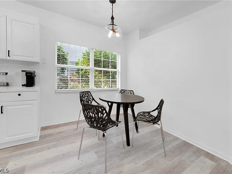 6800 Satinleaf Rd S #104 — Photo 5