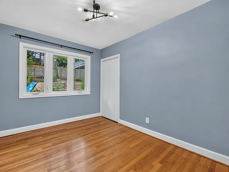 3604 Husted Dr — Photo 17