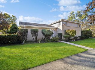 9246 Mason Ave, Morton Grove, IL 60053