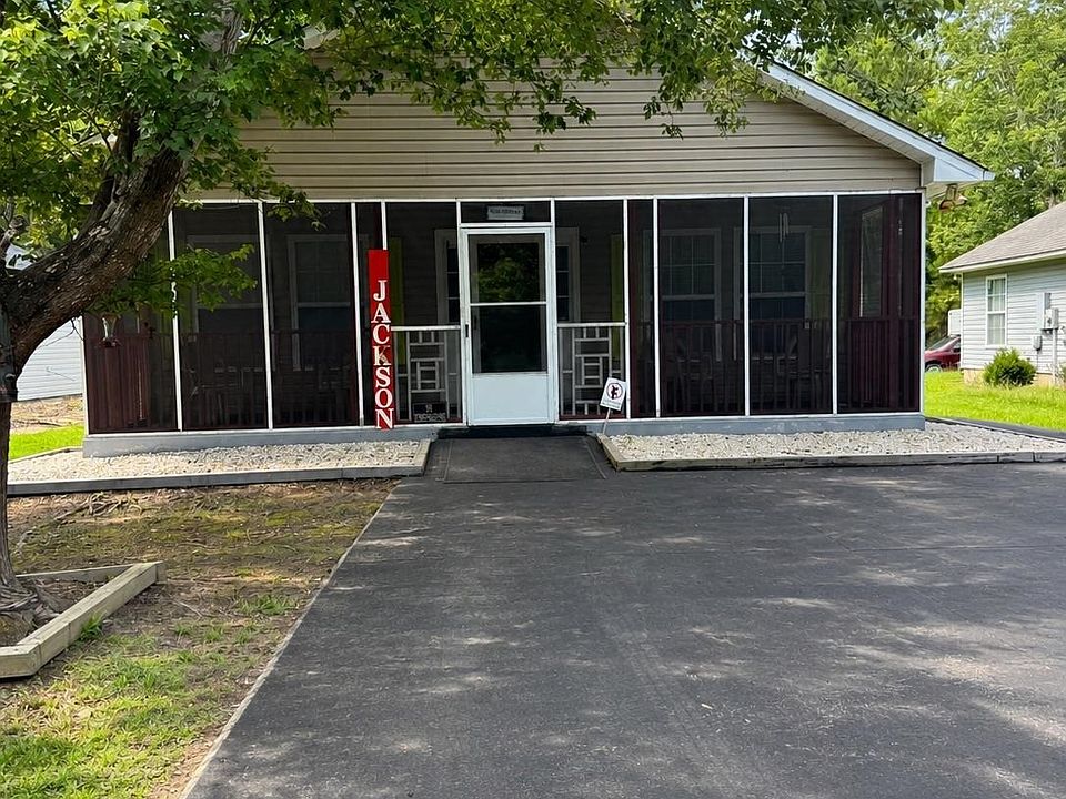 1st image of 97 Jacquelyn Dr.