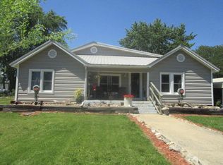 451 6th St, Summersville, MO 65571
