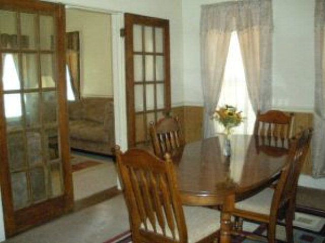 2nd image of 504 E Barnard St